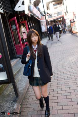 女子高生の腰つき未增删翻译